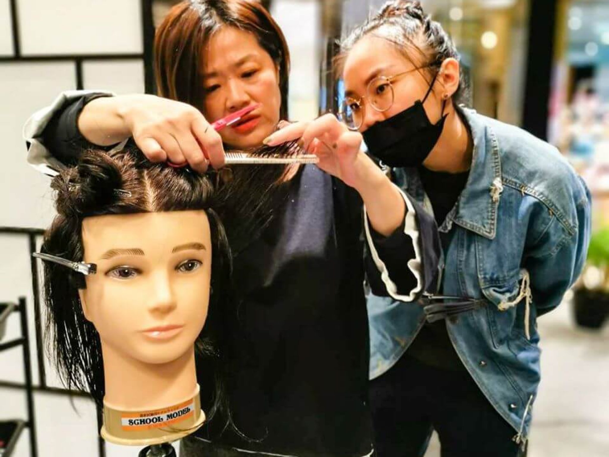 79464393_10156509302821761_499326313648095232_o